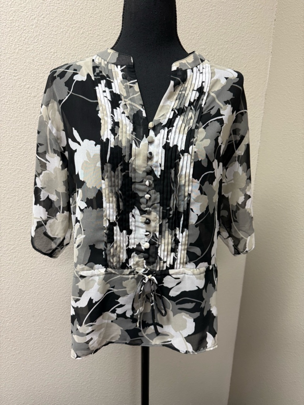 Banana Republic Floral Blouse Small Sheer Pleated Button Boho Tie Waist Top - Picture 2 of 11